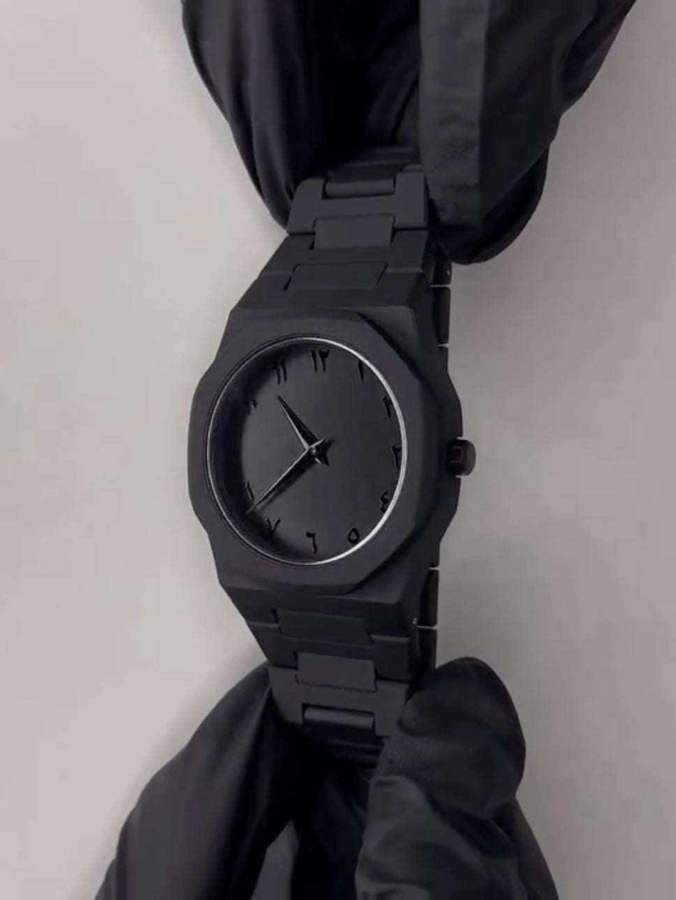 Aura Quartz Analog Wrist Watch – Lightweight Premium Design for Men & Boys