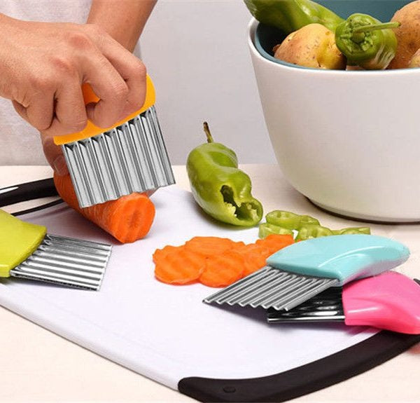 French Fry Crinkle Cutter – Stainless Steel Wavy Slicer Knife for Potatoes, Vegetables & Fruits